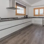 加里加别墅 波连斯萨